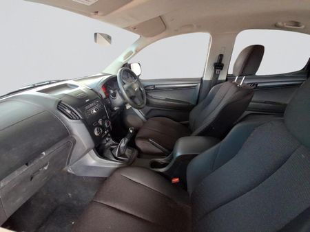 2022-Isuzu-D-Max-250-HO-Hi-Rider-Double-Cab_2