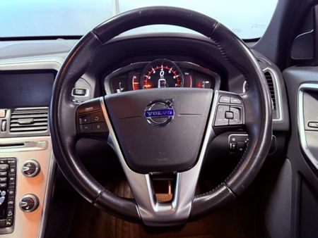 2017-Volvo-XC60-T5-Momentum-Auto-AWD_16