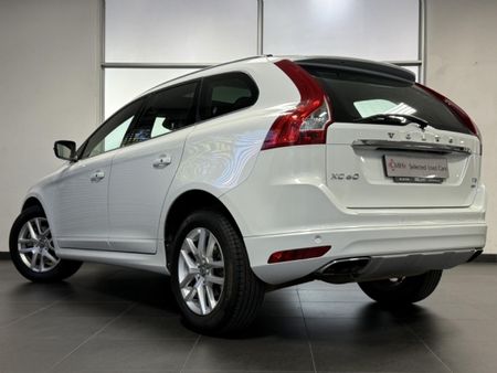 2017-Volvo-XC60-T5-Momentum-Auto-AWD_5