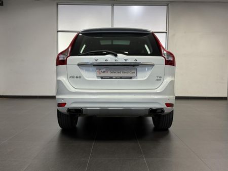 2017-Volvo-XC60-T5-Momentum-Auto-AWD_7