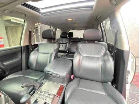 2013-Lexus-LX-570_20