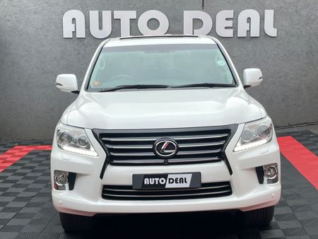 2013-Lexus-LX-570_2