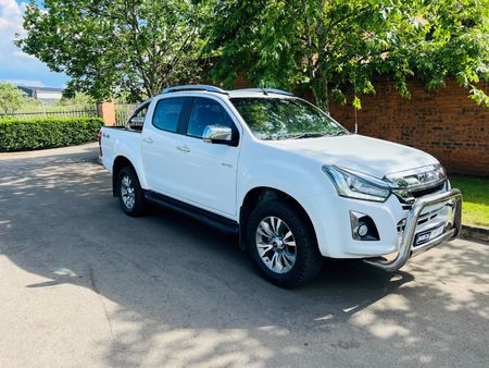 2022-Isuzu-D-Max-300-LX-4x4-Auto-Double-Cab_12