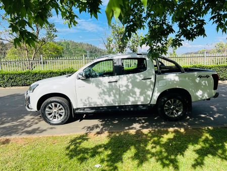 2022-Isuzu-D-Max-300-LX-4x4-Auto-Double-Cab_14