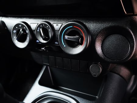2025-Toyota-Hilux-20-VVTi-S-Single-Cab_12