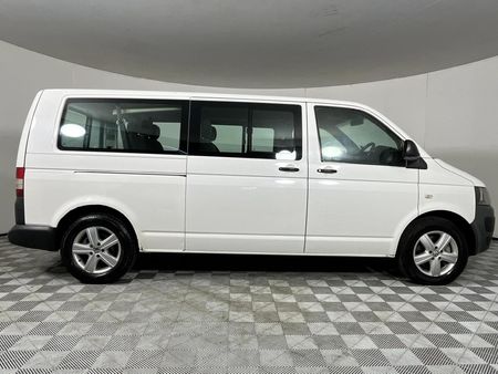 2015-Volkswagen-Transporter-20-BiTDI-Crew-Bus-LWB-132kW-4Motion-Auto-Panel_16