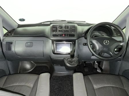 2005-Mercedes-Benz-Vito-115-CDI-CrewBus_1