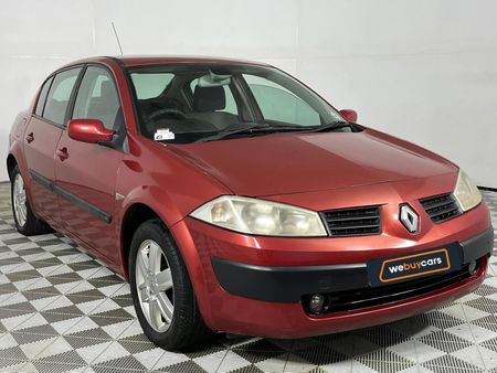 2004-Renault-Megane-II-16-Sedan-Expression_13
