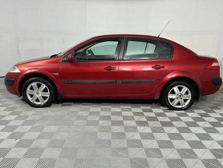 2004-Renault-Megane-II-16-Sedan-Expression_16