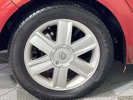2004-Renault-Megane-II-16-Sedan-Expression_7