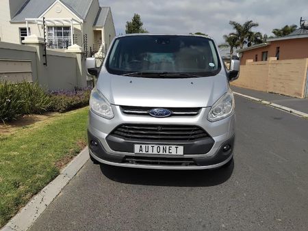 2015-Ford-Tourneo-Custom-LTD-22-TDCi-SWB-114kW_1