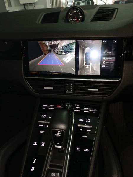 2020-Porsche-Cayenne-Coupe_12