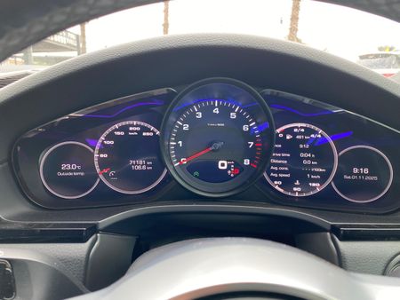 2020-Porsche-Cayenne-Coupe_7
