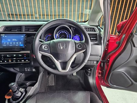 2023-Honda-WR-V-12-Elegance_9