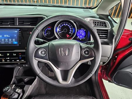 2023-Honda-WR-V-12-Elegance_10