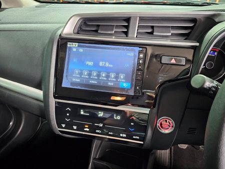 2023-Honda-WR-V-12-Elegance_11