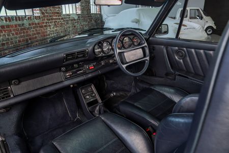 1988-Porsche-911-Cabriolet_11