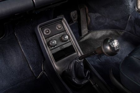 1988-Porsche-911-Cabriolet_13