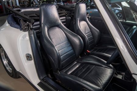 1988-Porsche-911-Cabriolet_14