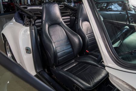 1988-Porsche-911-Cabriolet_15
