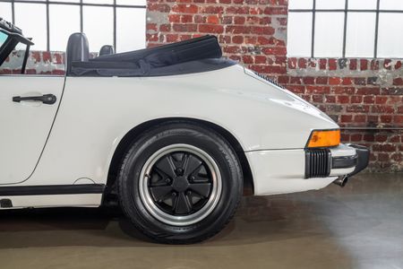 1988-Porsche-911-Cabriolet_19
