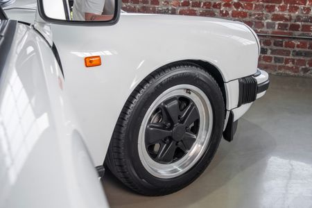 1988-Porsche-911-Cabriolet_20