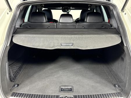 2011-Porsche-Cayenne-Turbo-Auto_14