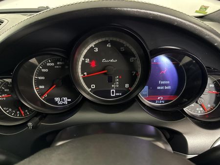 2011-Porsche-Cayenne-Turbo-Auto_2