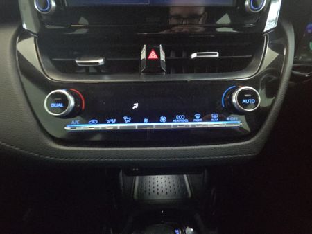 2023-Toyota-Corolla-Cross-Corolla-Cross-18-HEV-GR-S_15