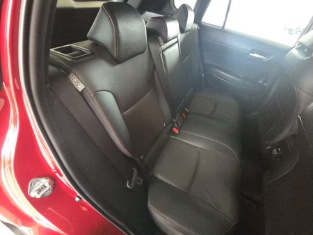 2023-Toyota-Corolla-Cross-Corolla-Cross-18-HEV-GR-S_17