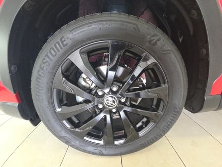 2023-Toyota-Corolla-Cross-Corolla-Cross-18-HEV-GR-S_20