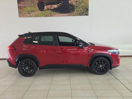 2023-Toyota-Corolla-Cross-Corolla-Cross-18-HEV-GR-S_4