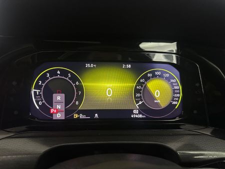 2024-Volkswagen-Golf-8-GTI-20-TSI-Auto_11