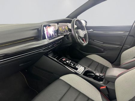 2024-Volkswagen-Golf-8-GTI-20-TSI-Auto_14