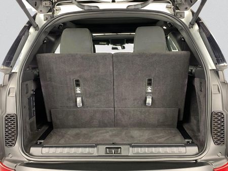 2020-Land-Rover-Discovery-30-TD6-S_16