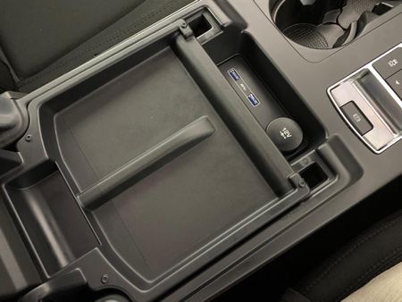 2020-Land-Rover-Discovery-30-TD6-S_20