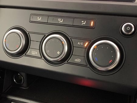 2020-Land-Rover-Discovery-30-TD6-S_4