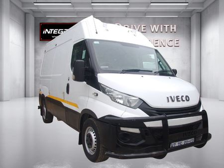 2019-Iveco-Daily-Ambulance_0