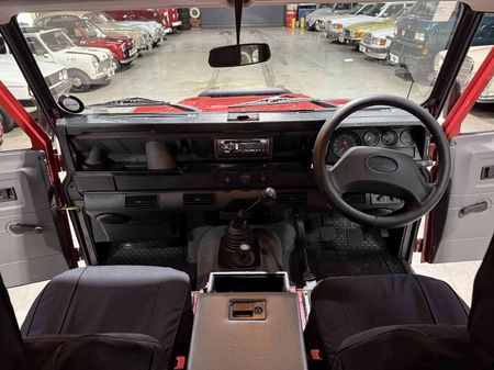 2000-Land-Rover-Defender-90-28i-CSW_13