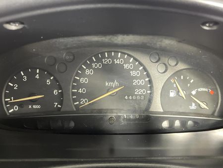 1999-Mazda-121-Soho-14-3-dr_2
