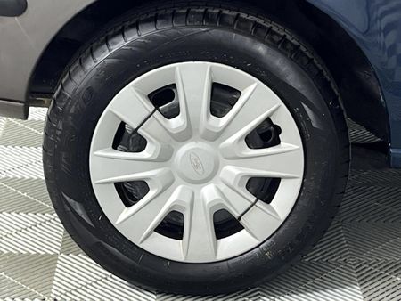 1999-Mazda-121-Soho-14-3-dr_6