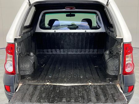 2018-Nissan-NP200-15-dCi-Safety-Pack_9