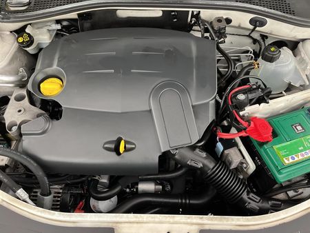 2018-Nissan-NP200-15-dCi-Safety-Pack_10