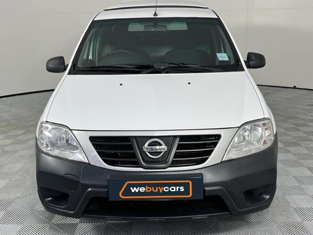 2018-Nissan-NP200-15-dCi-Safety-Pack_12