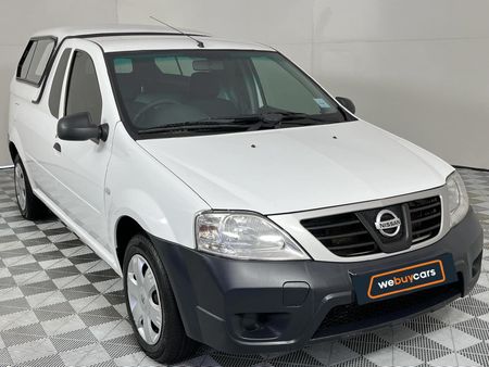 2018-Nissan-NP200-15-dCi-Safety-Pack_13