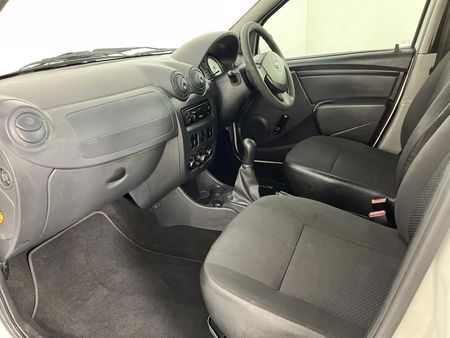 2018-Nissan-NP200-15-dCi-Safety-Pack_6