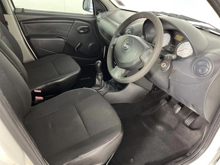 2018-Nissan-NP200-15-dCi-Safety-Pack_7