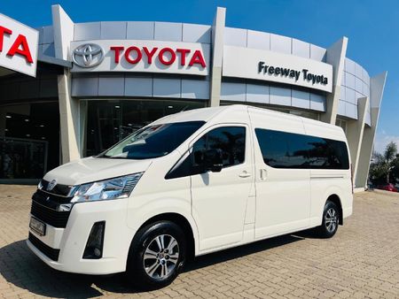 2026-Toyota-Quantum-28-GL-14-Seat_7