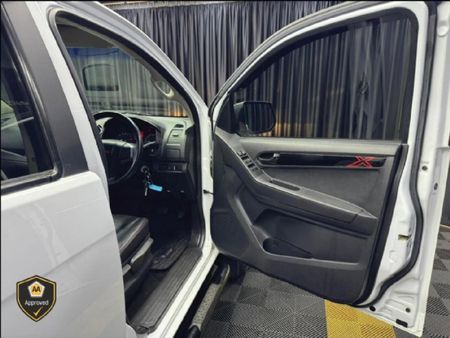 2017-Isuzu-KB-250-D-Teq-HO-X-Rider-Double-Cab_6