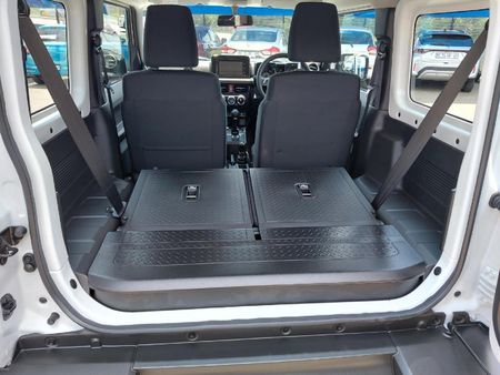 2026-Suzuki-Jimny-15-GLX-Auto_11